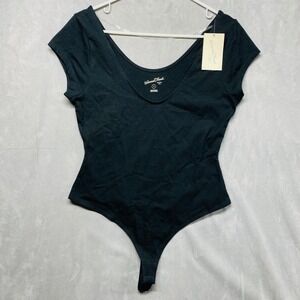 Universal Thread Black Ribbed V Neck Short Sleeve Thong Bodysuit Size S‎